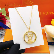 LV logo necklace full box - 4