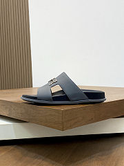 Hermes cowhide slippers for men and women black  - 4