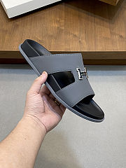Hermes cowhide slippers for men and women black  - 2