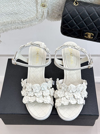 Chanel 25p Spring and Summer New white