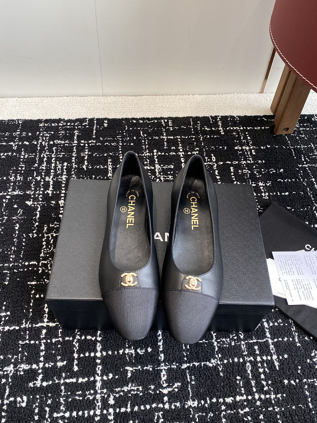 Chanel 25ss spring and summer ballet shoes black - 1
