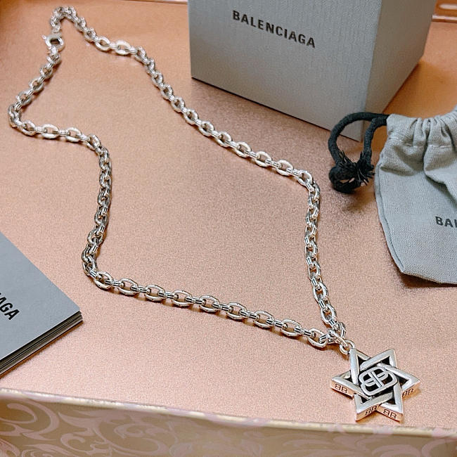 Balenciaga necklace retro style  - 1