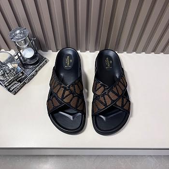 Valentino high end boutiquev brown