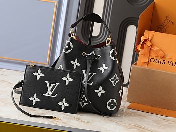 LV NéoNoé medium bucket bag size 26.0 x 26.0 x 17.5 cm