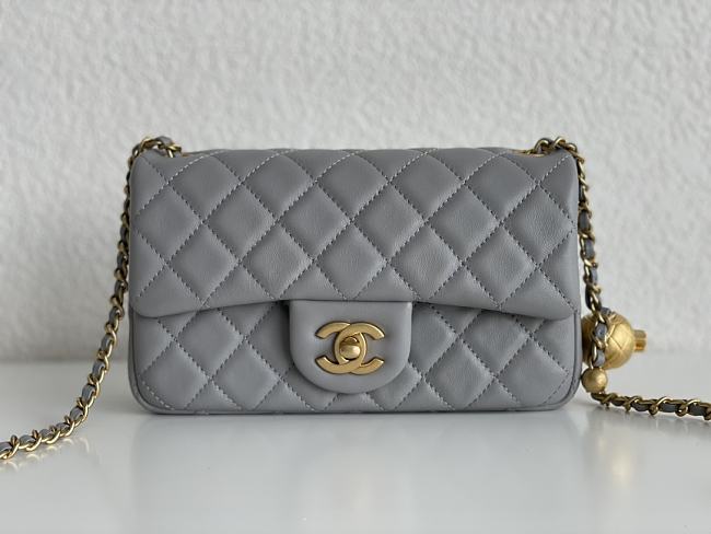 Chanel 22cc New version Golden Ball Bag Size: 13*20*7 cm  - 1