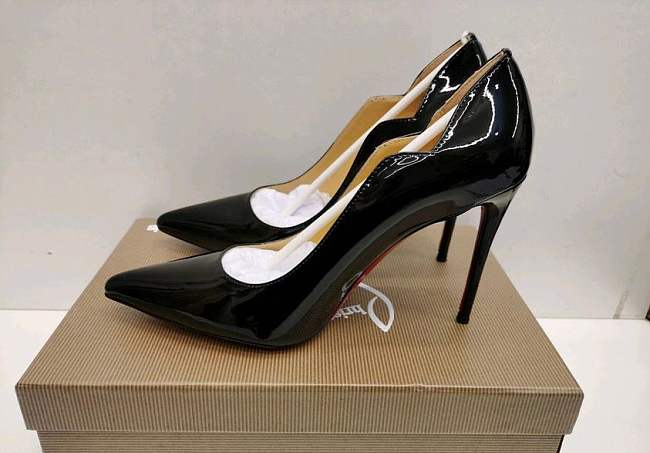 Louboutin leather black patent heels - heels height : 10cm - 1