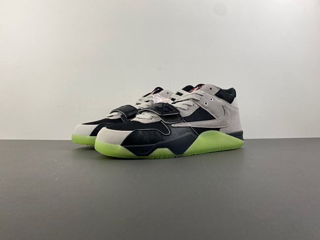 Chase B x Travis Scott x Jordan Jumpman Jack TR - IH7971-001 - 1