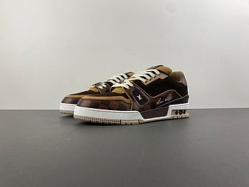 Louis Vuitton LV trainer coffee 