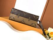 LOUIS VUITTON OnTheGo BB Monogram Reverse Canvas Handbag Brown size 18.0x15.0x8.5 cm - 6