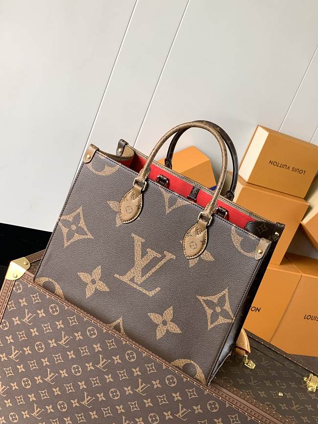 Louis Vuitton Reverse Monogram Canvas Giant Onthego MM Bag size 34.0x26.0x13.0 cm - 1