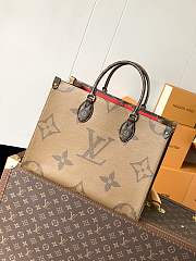 Louis Vuitton Reverse Monogram Canvas Giant Onthego MM Bag size 34.0x26.0x13.0 cm - 2