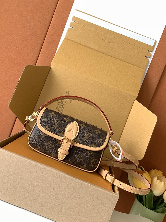 Luis Vuitton Nano Diane Monogram Brown size 19x10.5x6cm - 1