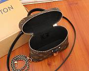 Louis Vuitton Vanity Chain Pouch size 19x11.5x6.5cm - 6