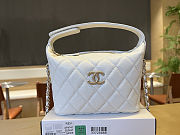 Chanel 25c Quilted Hobo Bag Caviar White size 21.5×19×6cm - 1