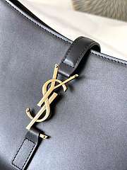 YSL Hobo LE 5 À 7 black size 25x14x6cm - 2