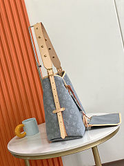 Louis Vuitton LV CarryAll MM Monogram Denim size 39.0 x 30.0 x 15.0cm  - 4