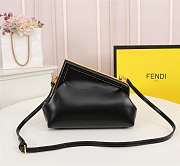 Fendi Frame Bag black leather medium -26 x 18 x 12 cm - free necklace - 2