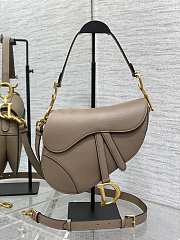 Dior Saddle Bag with Strap in warm taupe grained calfskin leather size 24×6×18cm - 1