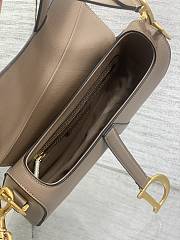 Dior Saddle Bag with Strap in warm taupe grained calfskin leather size 24×6×18cm - 4