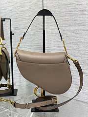 Dior Saddle Bag with Strap in warm taupe grained calfskin leather size 24×6×18cm - 3