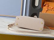 Louis Vuitton Capucines MM Galet / Tan / Chocolate size 31.05x20x11cm - 4