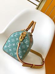 Louis Vuitton Speedy bandoulière 25 Green size 25x15x15cm - 2