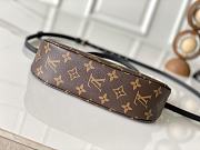 Louis Vuitton Catchy PM size 24x10x6cm - 6