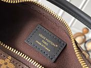 Louis Vuitton Catchy PM size 24x10x6cm - 2