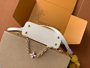 Louis Vuitton Capucines M23953 size 21x14x8cm - 5