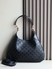 Gucci B medium shoulder bag in black GG leather size 42x36x2 - 1