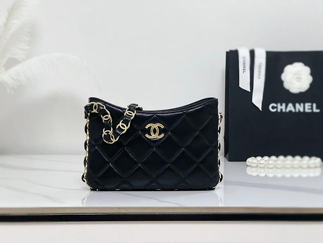 Chanel Hobo Handbag Black size 24×17×5cm - 1
