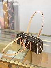 LV Hang On Monogram coated canvas size 26x11.5x6.5cm - 6