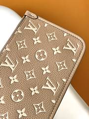 LV CarryAll PM Crème Beige size 29x24x12cm - 2