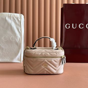 GG Marmont vanity bag in pale pink leather size 19x11.5x9cm