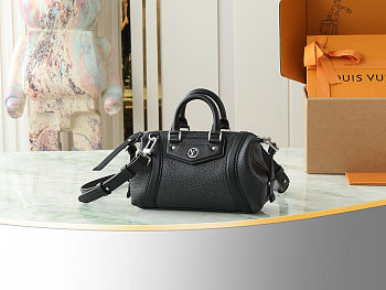 Louis Vuitton Nano LV Biker Black size 23x10x10cm 