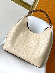 Louis Vuitton Carmel Mahina Hobo Bag Crème Beige size 35x40x17cm - 3