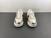  Gucci chunky sneaker in Golden metallic leather 848307AAFMN8044 - 5