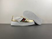  Gucci chunky sneaker in Golden metallic leather 848307AAFMN8044 - 4