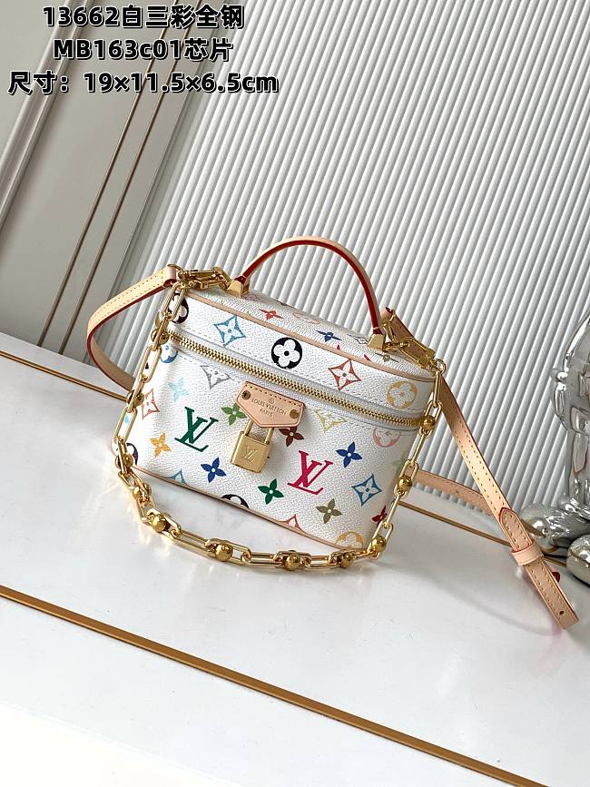 LV x TM Vanity Chain Pouch Other Monogram Canvas size 19x11.5x6.5cm - 1