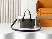LV Neverfull Bandoulière Inside Out BB H33 Monogram Shearling size 26.5 x 16.5 x 11 cm - 3