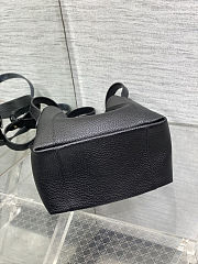 Dior Signature Bucket Bag Black Grained Calfskin size 21x11x19cm - 2