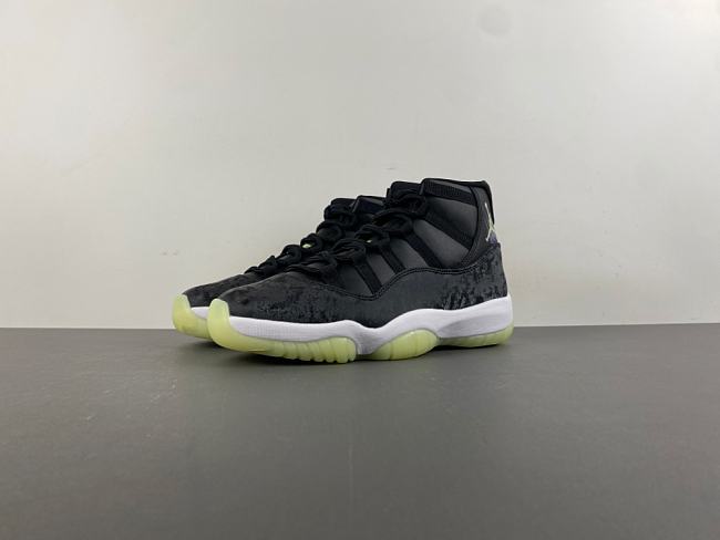 Air Jordan 11 Retro Black Barely Volt (2025) IB1378-001 - 1