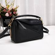 Loewe  Zzzle small geometric bag size 24 x 10 x 14 cm. - 3