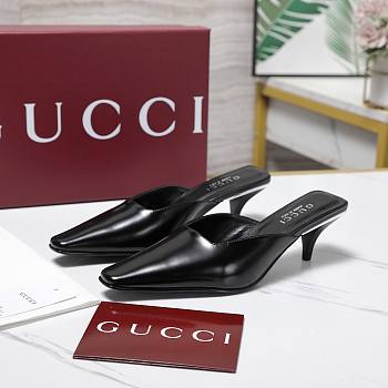 Gucci black  Patent Leather Kitten Heel Mules