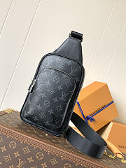 LV Avenue Slingbag PM M47137 - size 16 x 33 x 5.7 cm - 5