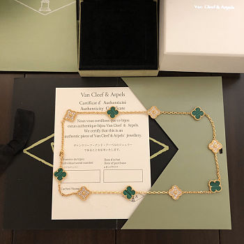 Van Cleef & Arpels four-leaf clove necklacce