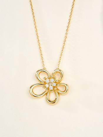 Van Cleef & Arpels (VCA) Flowerlace necklace
