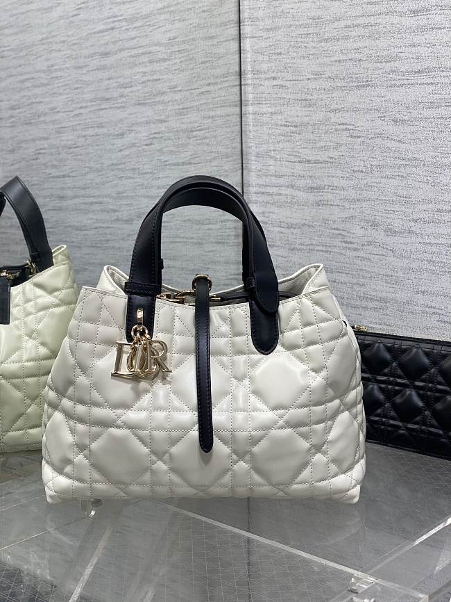 Dior Medium Dior Toujours Bag White Macrocannage Calfskin size 28.5*19*21cm - 1