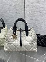 Dior Medium Dior Toujours Bag White Macrocannage Calfskin size 28.5*19*21cm - 1