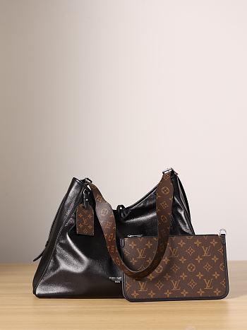  Louis Vuitton CarryAll Vibe MM handbag 39 x 30x15 cm
